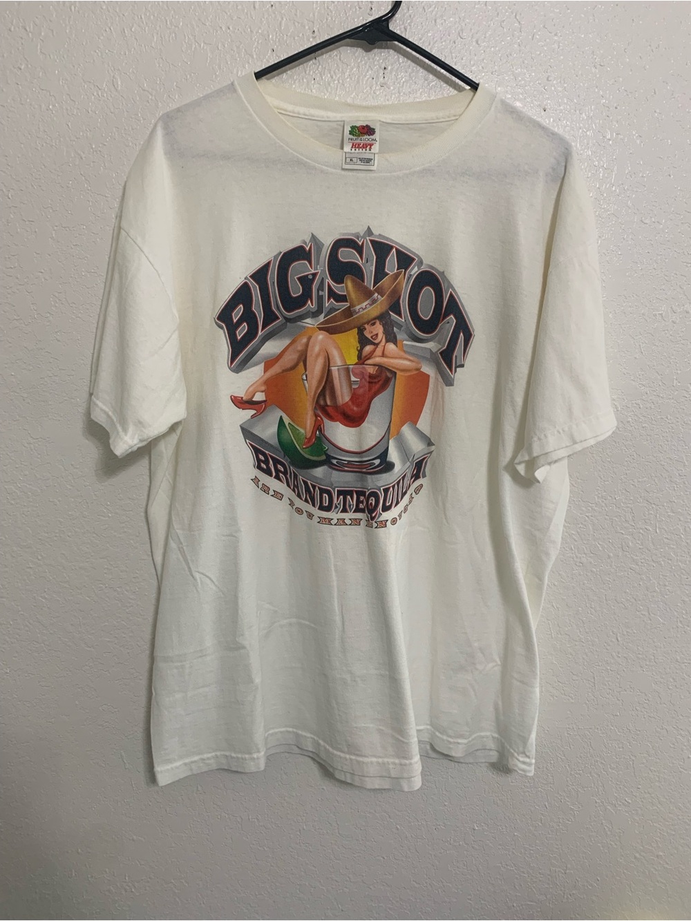 Big Shot Graphic Tee with Pin-Up Art - White Mens XL 90’s